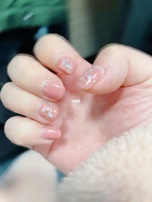 春天的第一次美甲美丽丽的小粉甲#美甲  #短甲美甲  #胖手手美甲