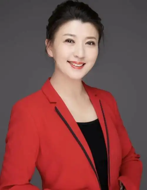 演员闫学晶离婚后依然孝顺前公婆把儿媳妇当闺女