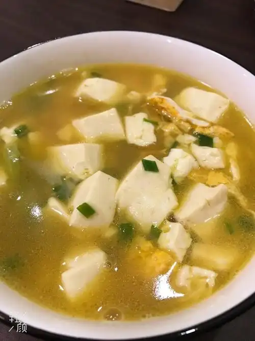 牵一缕阳光666做的鲜美豆腐汤的简单做法