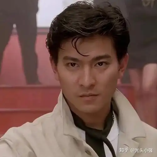 " 出处:《春光乍泄》 扮演者:张国荣 吹爆哥哥的神颜!