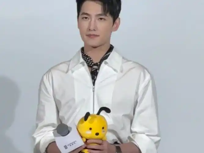 化妆师镜头下的生图#杨洋