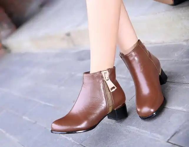 浓情漫宇2013秋季新款真皮女靴欧美短靴裸靴中跟粗跟及踝靴女y523