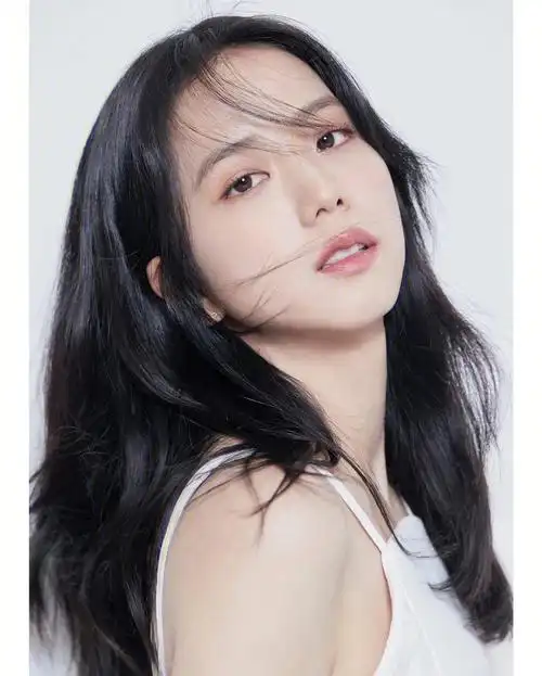 jisoo演员简历照公开