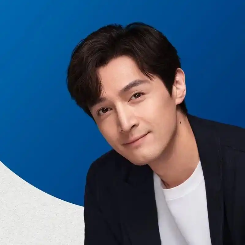 胡歌因风评受到影响,很多工作都无法顺利开展,资本和市场要求达到的