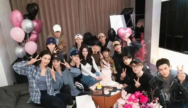 看到排名网友们崩溃了:粉丝别装路人行不行|杨颖|鞠婧祎|古力娜扎