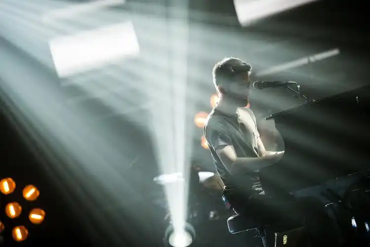 灵魂歌手梁博登陆大事发声只有音乐没有废话