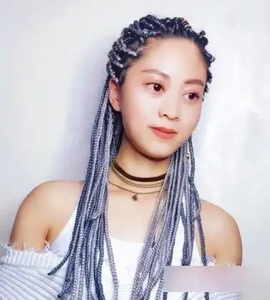 地垄沟辫的编法!_发型