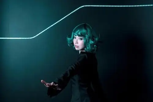 一拳超人cosplay,琦玉老师的头能亮瞎眼!音速的索尼克好帅!