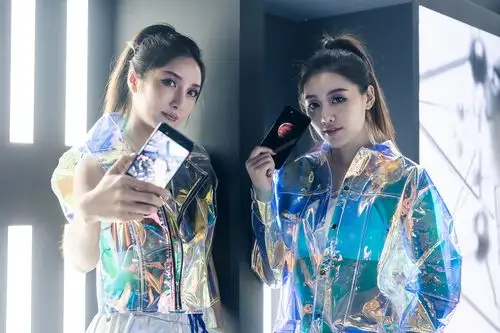 又一次设计巅峰 vivo nex 双屏版美女图赏