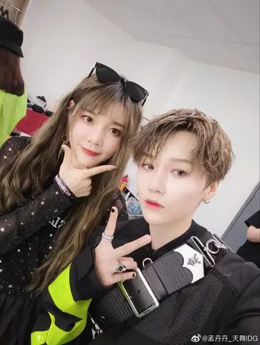 舞蹈老师营业微博含婧1刘雨昕婧9陆柯燃