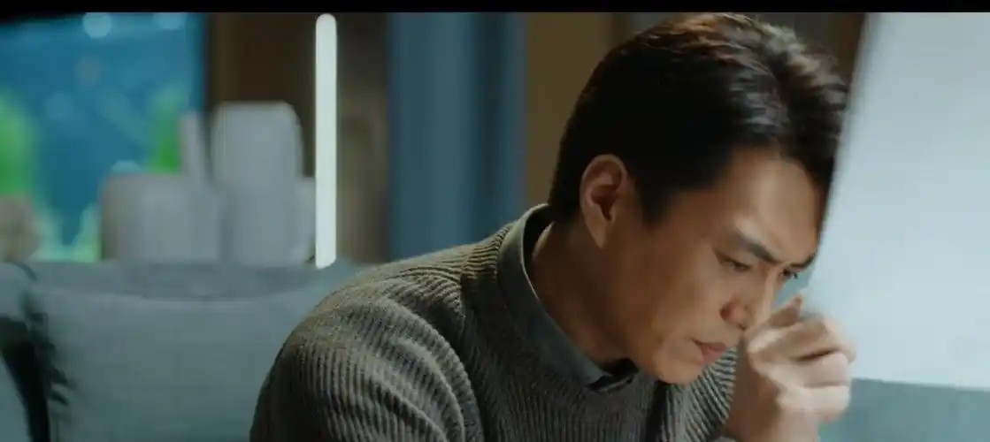 《突围》定档21日播出,24位配角撑场,靳东5套造型演技棒_电视剧