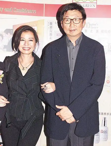 钟楚红丈夫朱家鼎因癌症病逝 享年53岁