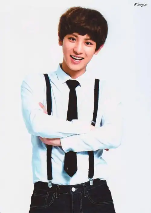 求exo十二月的奇迹单人照!半身和全身的!