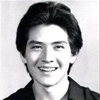 费翔头像高清图片大全_名人费翔真实头像大图下载【点击鼠标右键下载