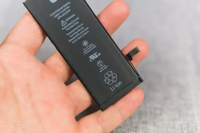听说最新的iphone 8和iphone 6外观差别不大——iphone6更换电池