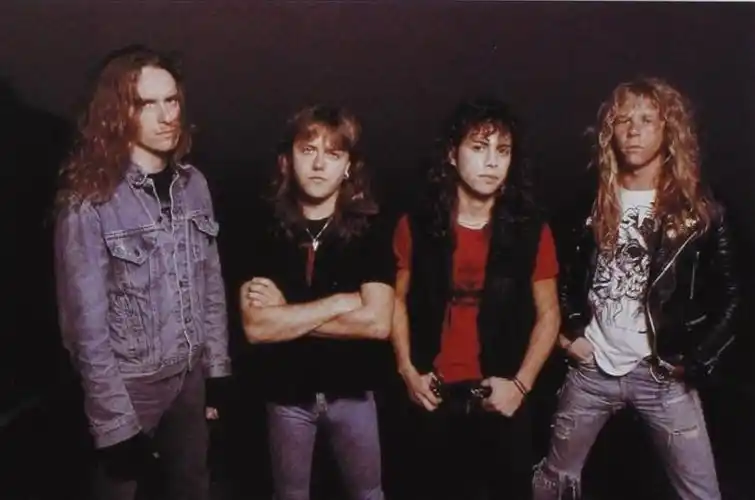 原来vetements,yeezus是"抄袭"这几支重金属乐队才火起来的? | yoho!