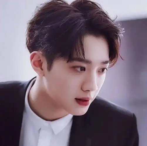 微信头像赖冠霖