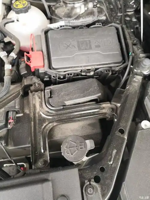新车昂科威电瓶起禄漏液
