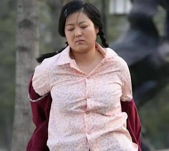 年轻时倾国倾城,老了却胖成"土肥圆",这5位发福的女星真可惜_王茜华