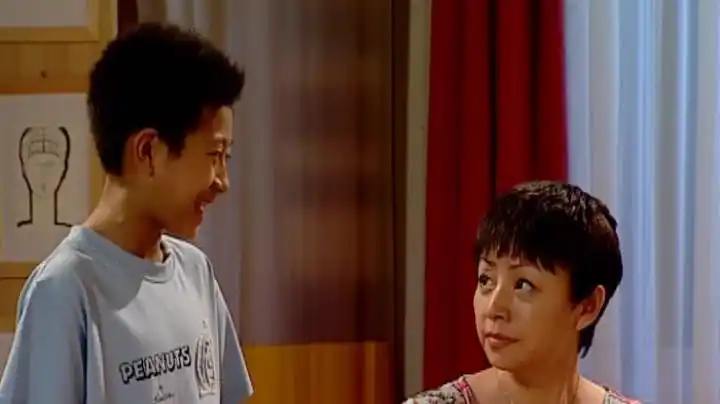 《家有儿女》精彩片段,刘星和小雨打游戏,直接被刘梅给逮个正着