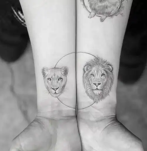 纪念彼此之间爱情的情侣纹身图案5