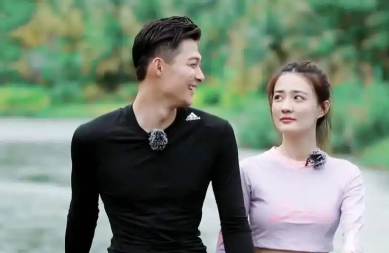 徐璐是不是太大度了面对前男友种种做法她一点不回应