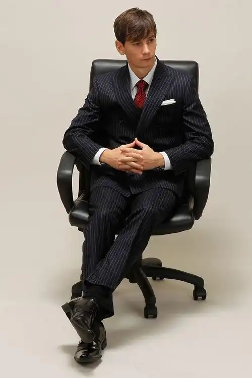 西装坐姿#绘画素材#71#绘画参考