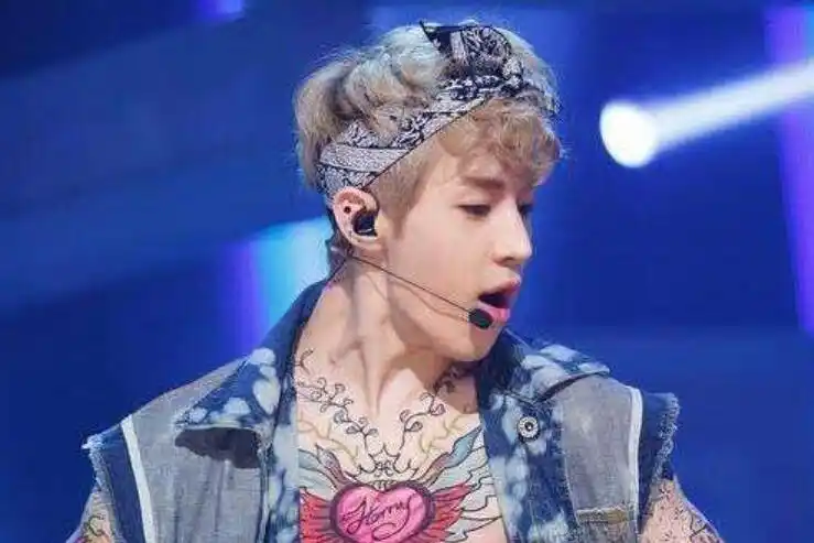 原来henry刘宪华的trap有四国语言不同版本