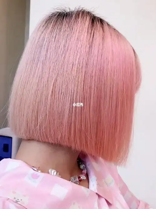 淡粉色#一刀切短发_短发_发色_染发_hooka(万豪店)攻略_穿搭_潮流