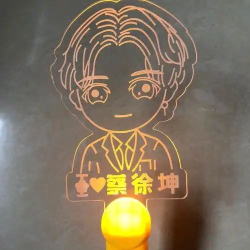 蔡徐坤应援棒偶像练习生蔡徐坤演唱会见面会应援棒周边荧光棒可爱手灯