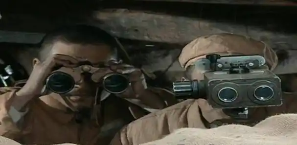 《亮剑》:李云龙一做这个动作,肯定有人要倒霉_望远镜_鬼子_楚云飞