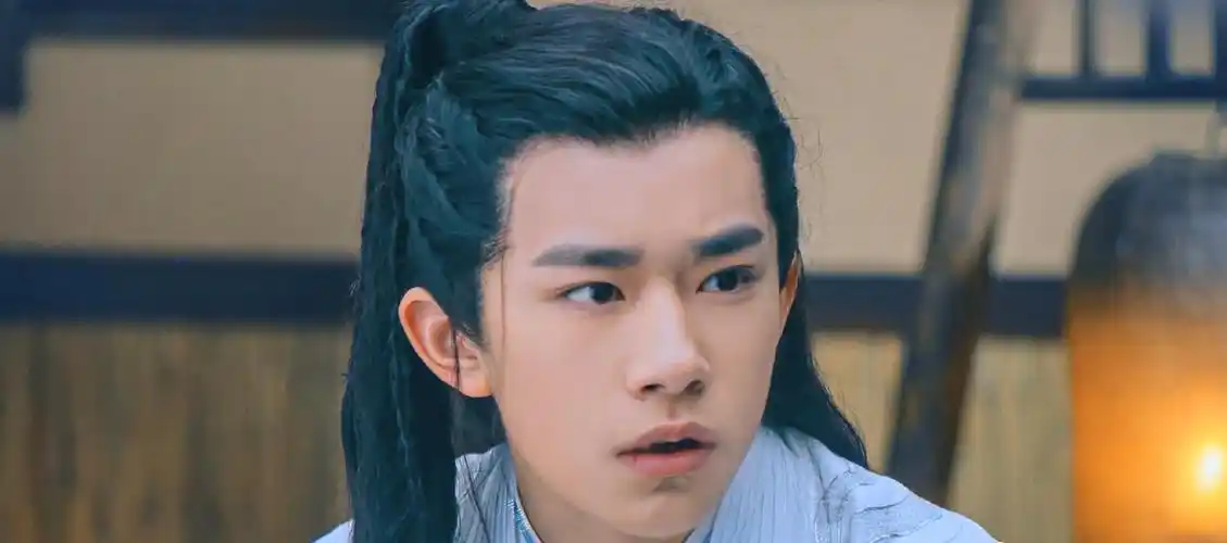 易烊千玺在《青云志》中饰演了小野狐小七