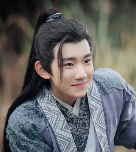 易烊千玺最早献出初吻_王俊凯_王源_娜娜