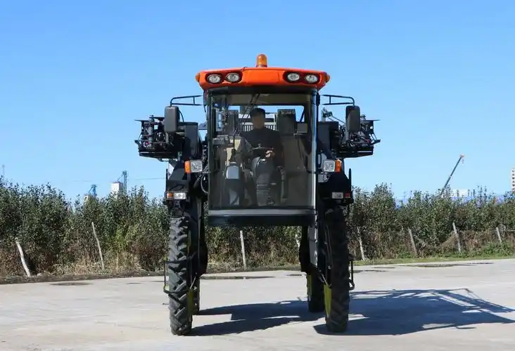 行走动力,不需要其它动力提供就能完成自身工作的一种农业机械,属于 a