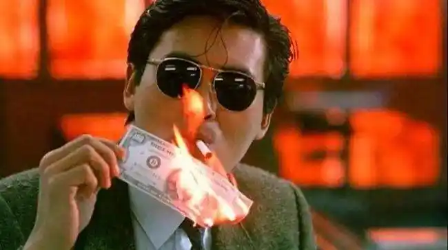 当你努力打扮得陈冠希一般有型,吴彦祖一般绅士,想要掏出火机点上一根