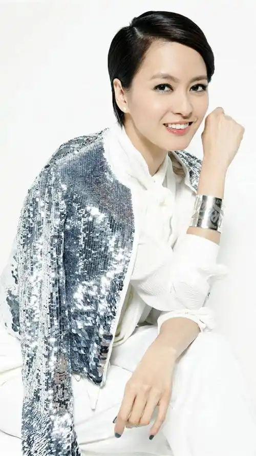 香港演员歌手梁咏琪