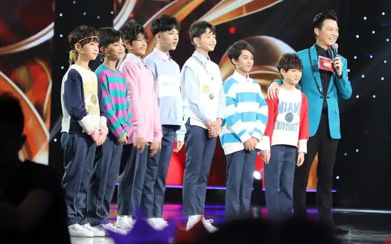 【yhboys】我要上春晚(20171129)下载(av17600105)