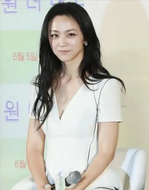 44岁汤唯对比29岁秀智,这一次,年龄不是问题_演技_裴秀智_合作