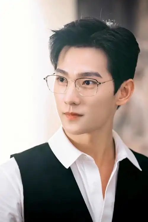 荣耀今晚超前点播居然就完结了, 好舍不得于途老师,杨洋!