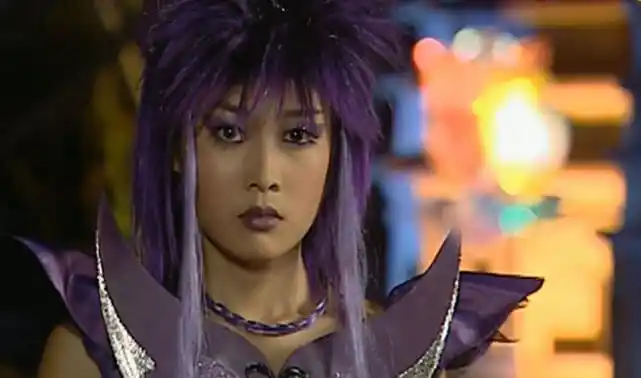 巴啦啦小魔仙同是黑魔仙为何小月杀马特而严莉莉却很惊艳