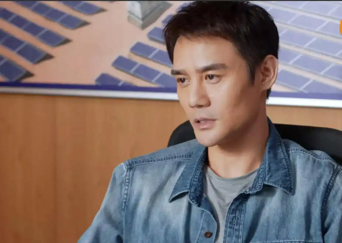 王凯和袁弘,像得让人脸盲,简直长得一模一样!