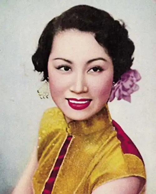 摘要:2013年12月8日晚上8时40分,89岁的粤剧名伶红线女在广州病逝.