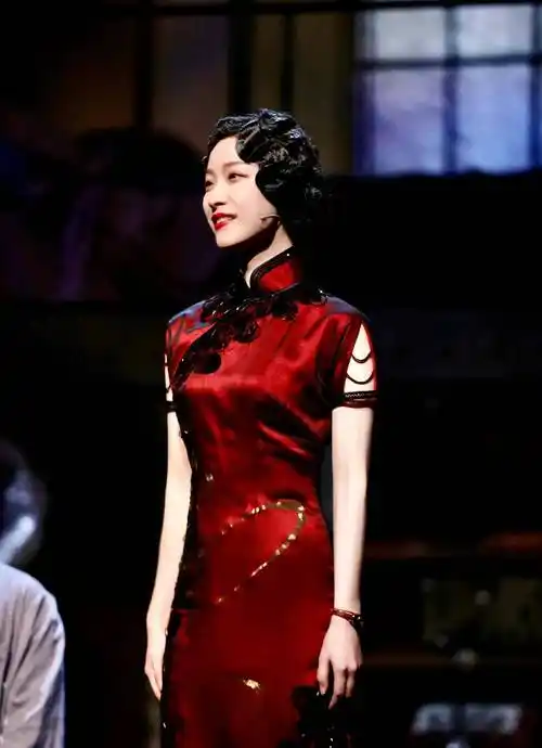 身穿旗袍女星,倪妮惊艳,杨幂柳岩美出天际_感觉_造型_女性