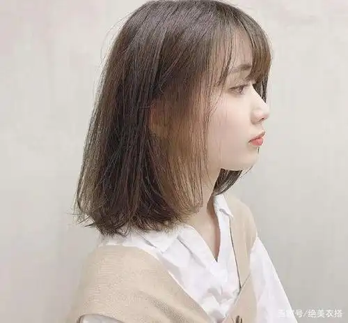 30,40岁中年女人一定要看,风靡日本"减龄发型",夏天剪正合适