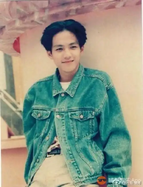 谢易桦谢易桦的近照