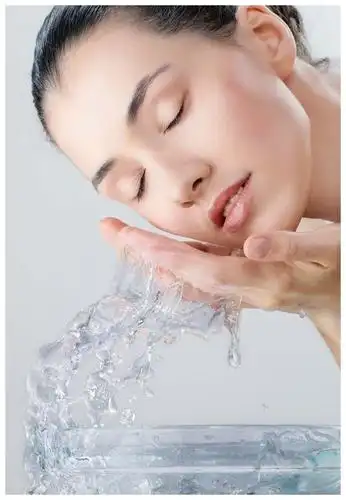 这样喝水,你会更美|线粒体|皮肤|氢气_新浪新闻