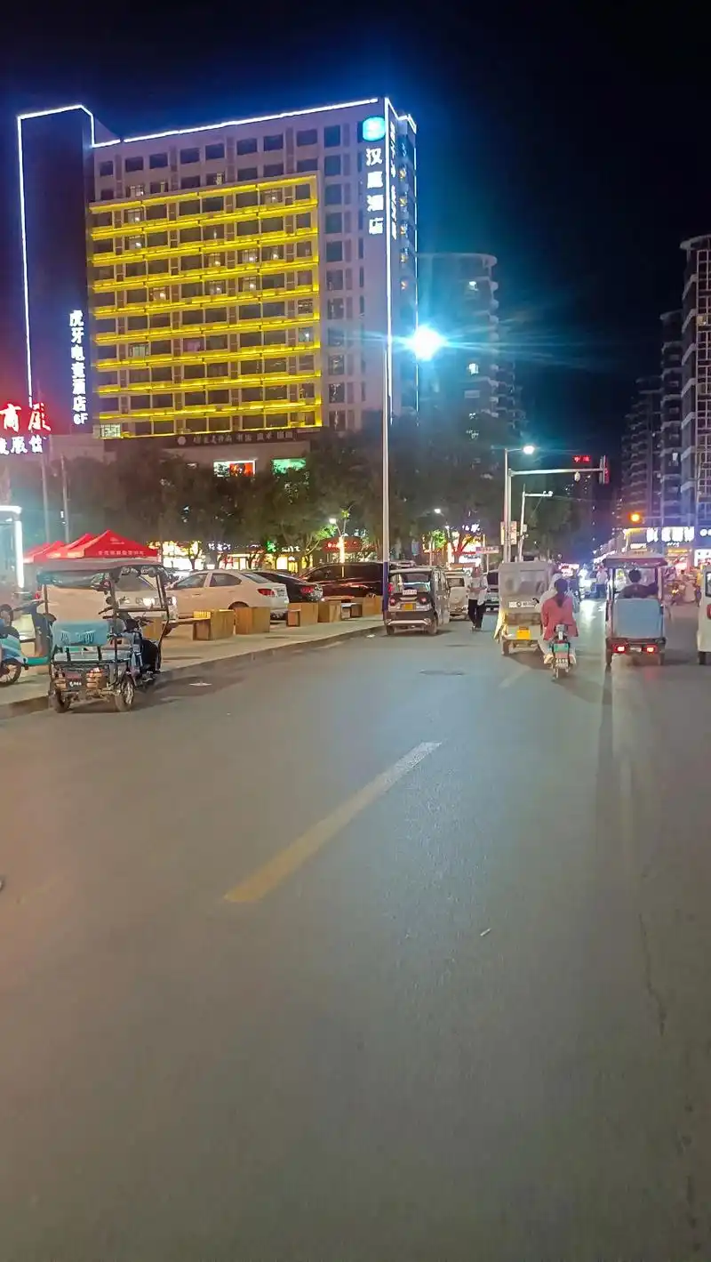 做了这个决定是我没有想到的,决定放弃的这一刻,我的心一下子就空了