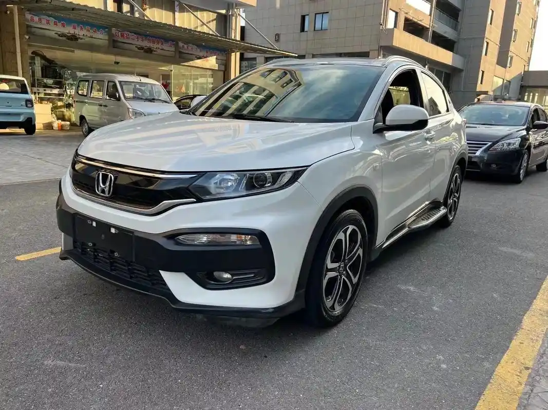 最新到店,16年3月上牌,本田xrv越野车,1.8自动舒适版 - 抖音