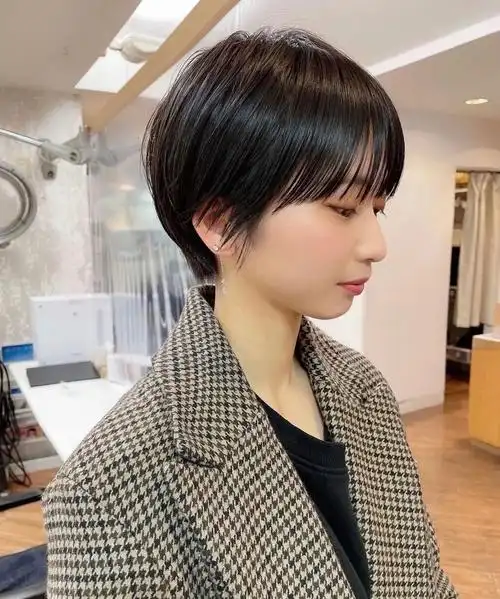 中性日系短发乖巧也帅气