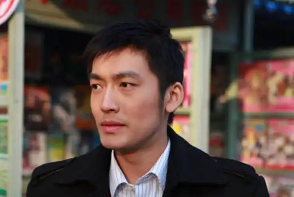 张博吸毒曾参演乔家大院2系马伊琍前男友本尊我没吸毒